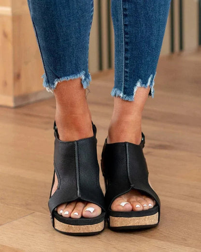 MERVOR -  Keilsandalen mit mittlerem Absatz